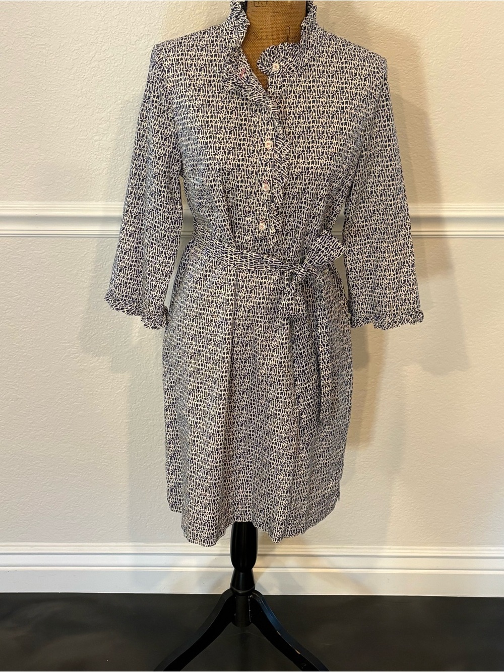 Lilly Pulitzer Brinkley Shirt Dress Navy & White “It’s A Lilly” Print Size 10 - Picture 2 of 8